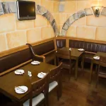The Gateway 3* Swinford
