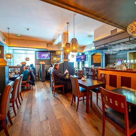 Hotel The Gateway 3*