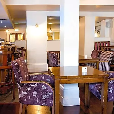 The Gateway Hotel