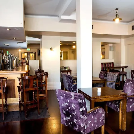 The Gateway Hotel