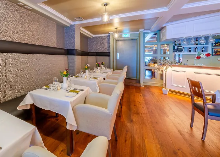 The Gateway ホテル