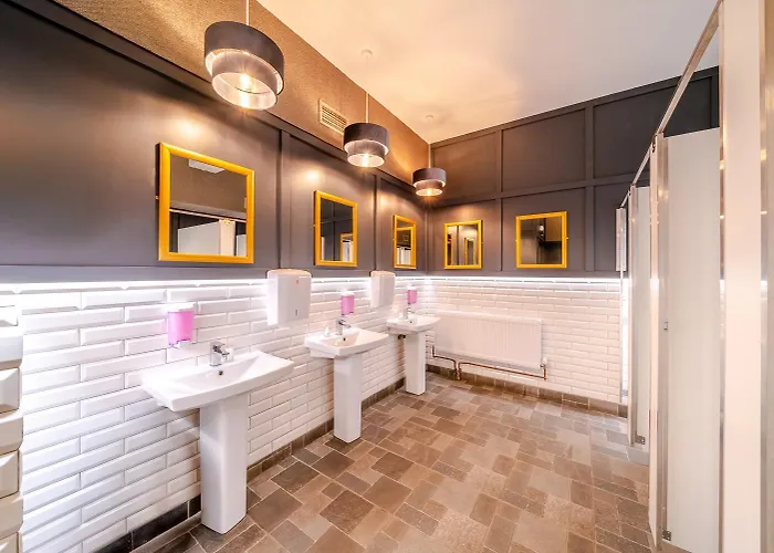 The Gateway 3* スウィンフォード