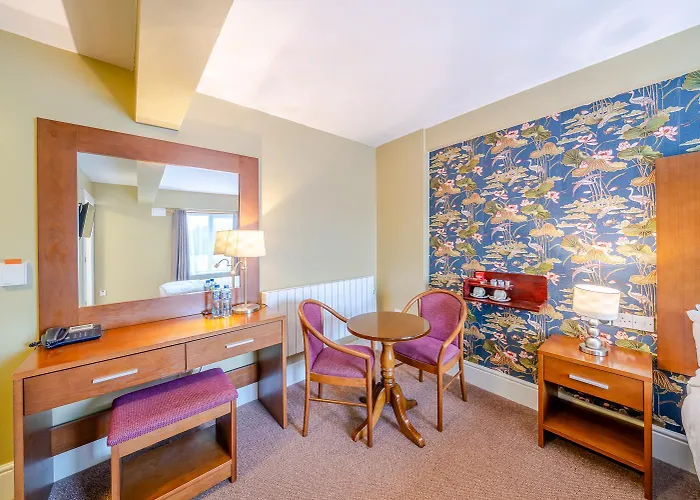 Hotel The Gateway Swinford