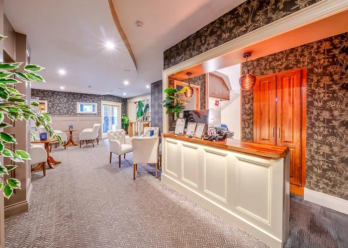 The Gateway 3* Swinford